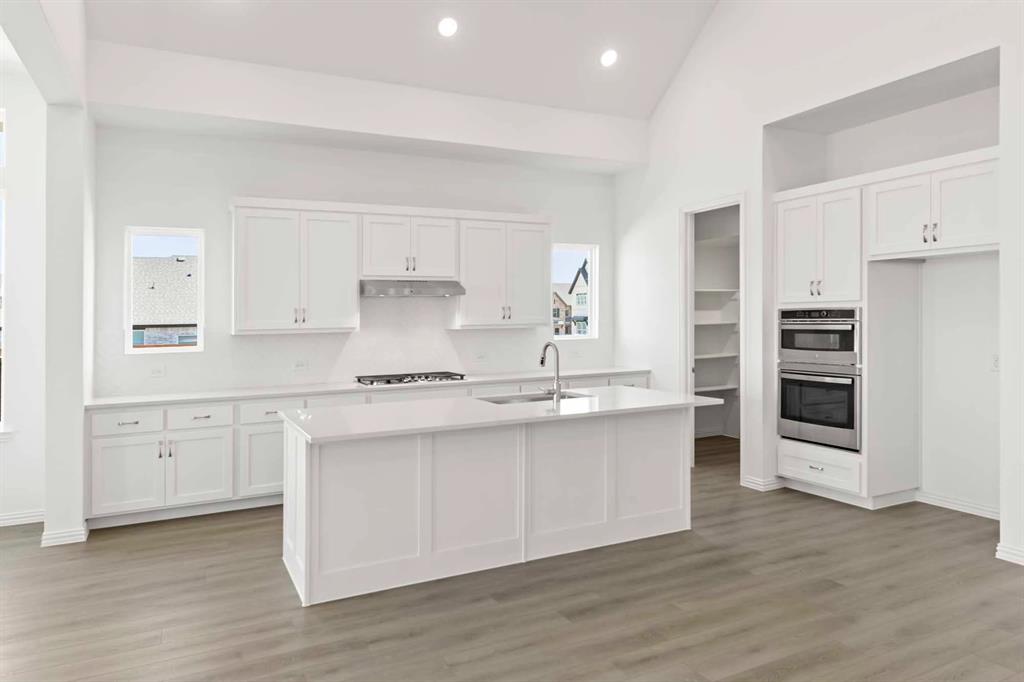 1021 Golden Galaxy Property Photo 11