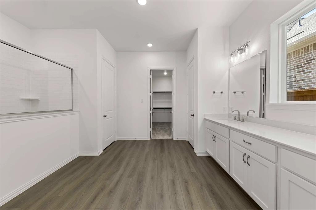 1021 Golden Galaxy Property Photo 18