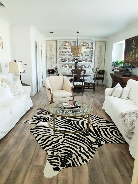 807 Holland Drive Property Photo 1