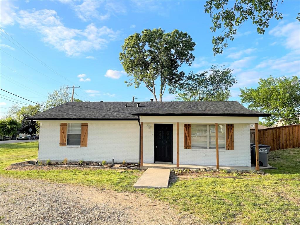 101 E 2nd Street Property Photo 1