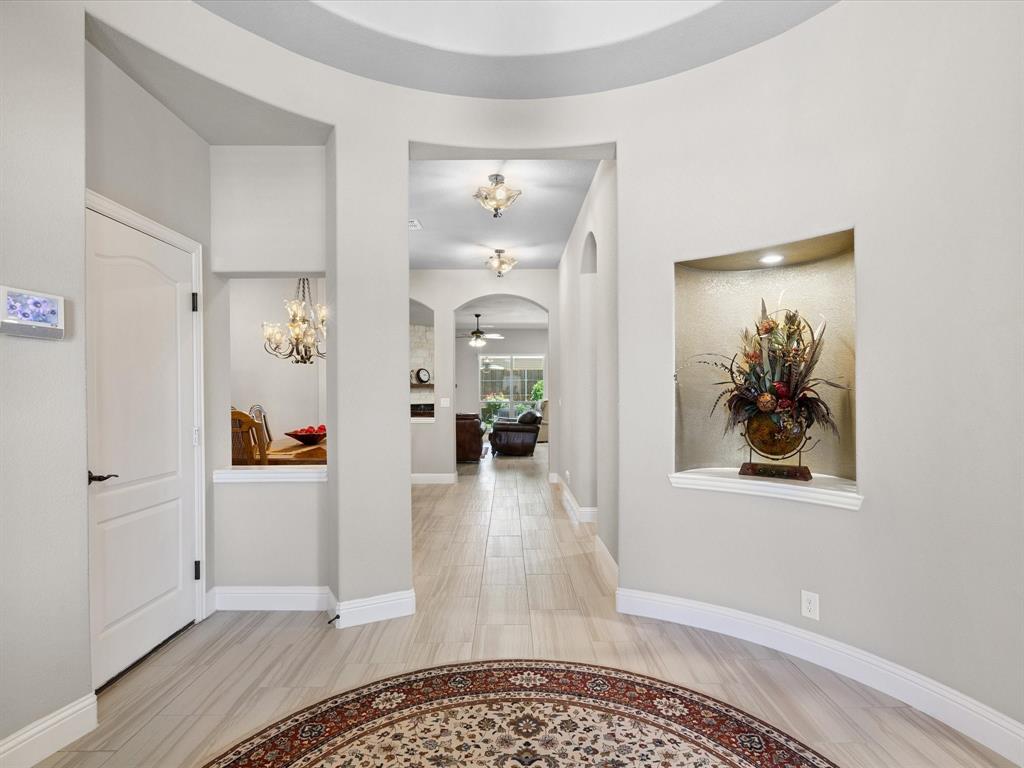 1104 Canterbury Lane Property Photo 5