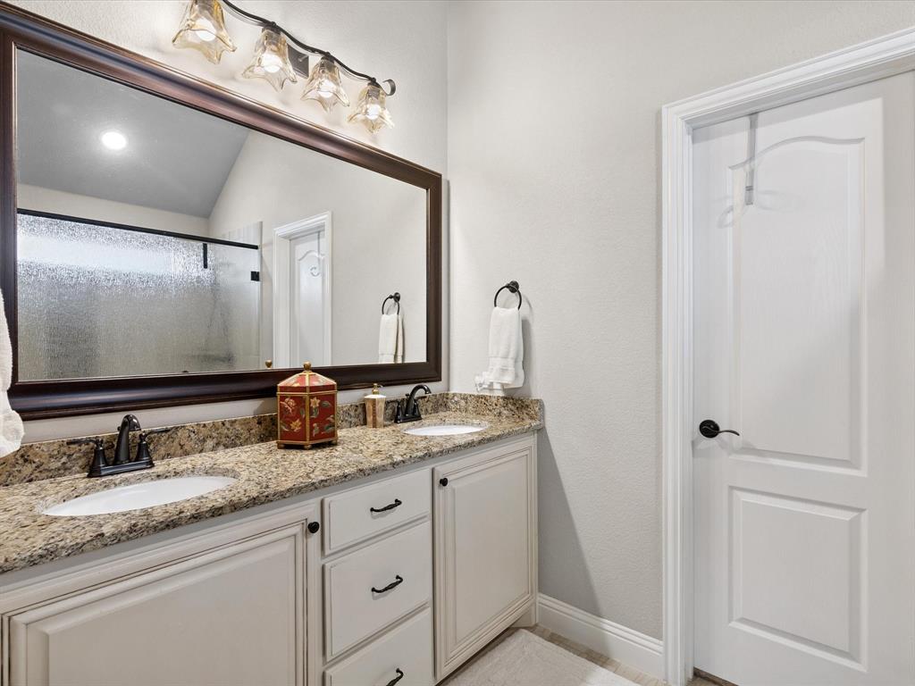 1104 Canterbury Lane Property Photo 12