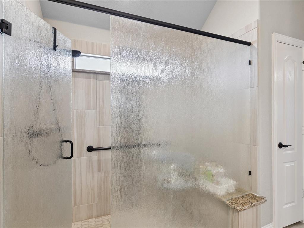 1104 Canterbury Lane Property Photo 14