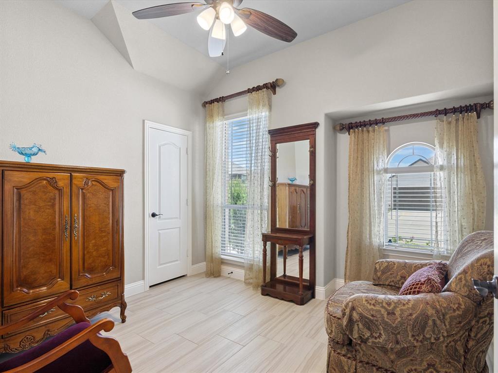 1104 Canterbury Lane Property Photo 16