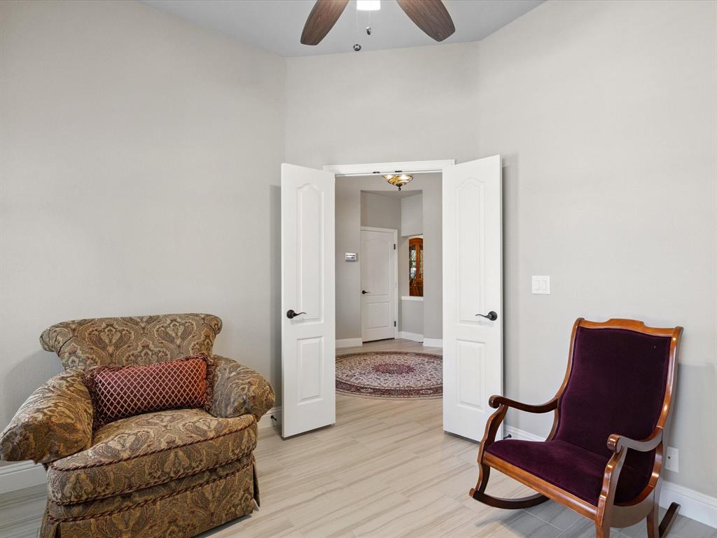 1104 Canterbury Lane Property Photo 17