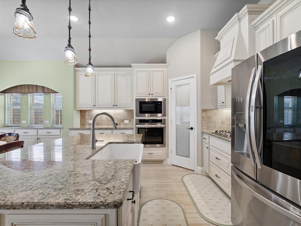 1104 Canterbury Lane Property Photo 24