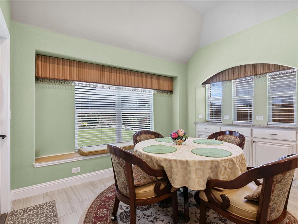 1104 Canterbury Lane Property Photo 25