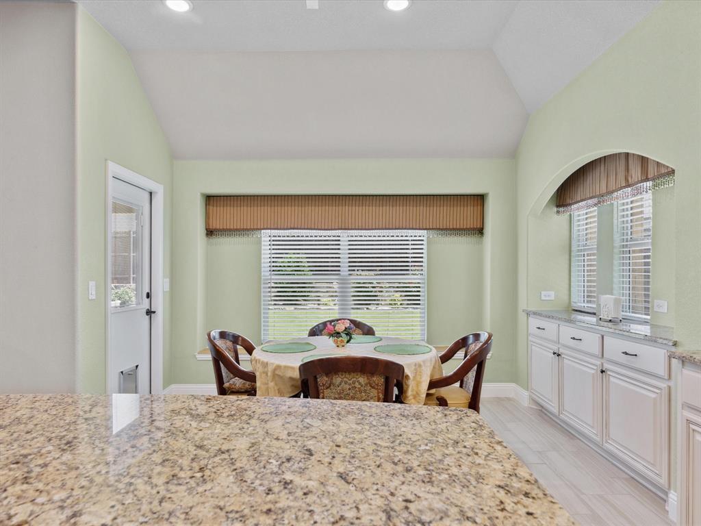 1104 Canterbury Lane Property Photo 30