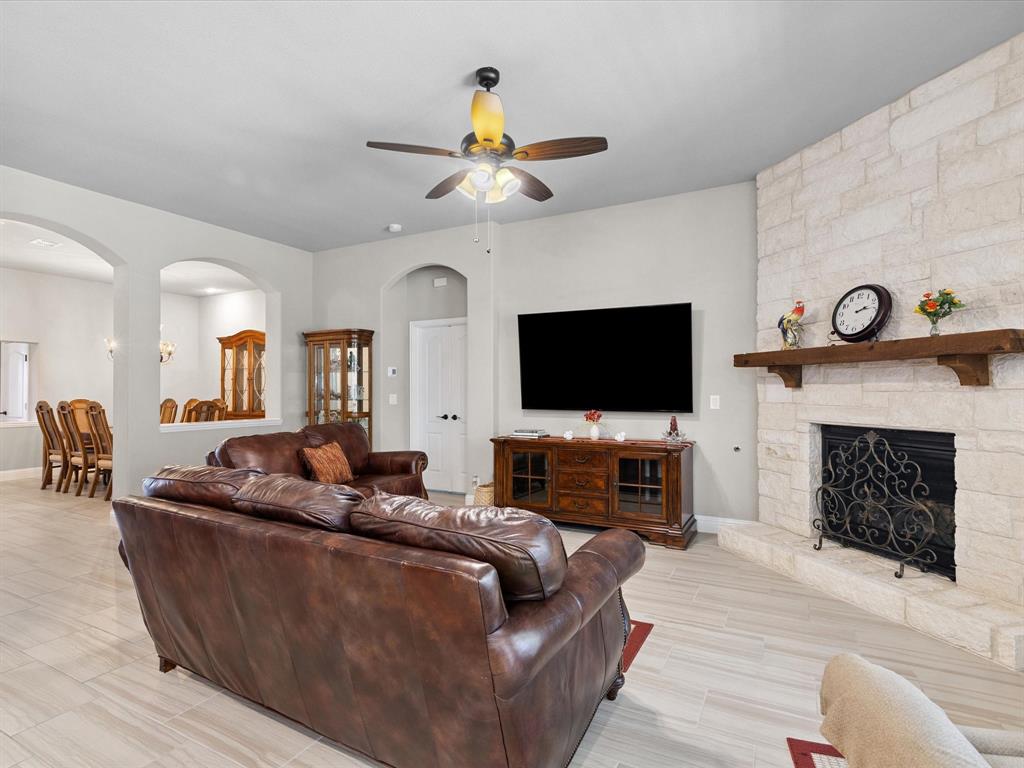 1104 Canterbury Lane Property Photo 31