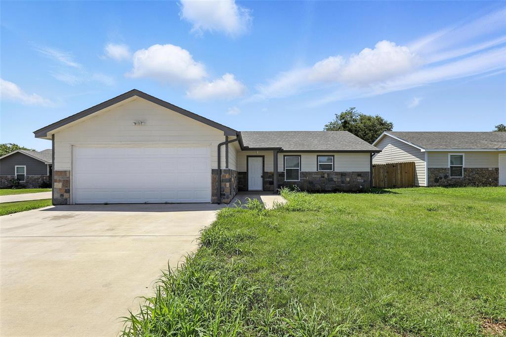 428 Whitney Court R Property Photo 1