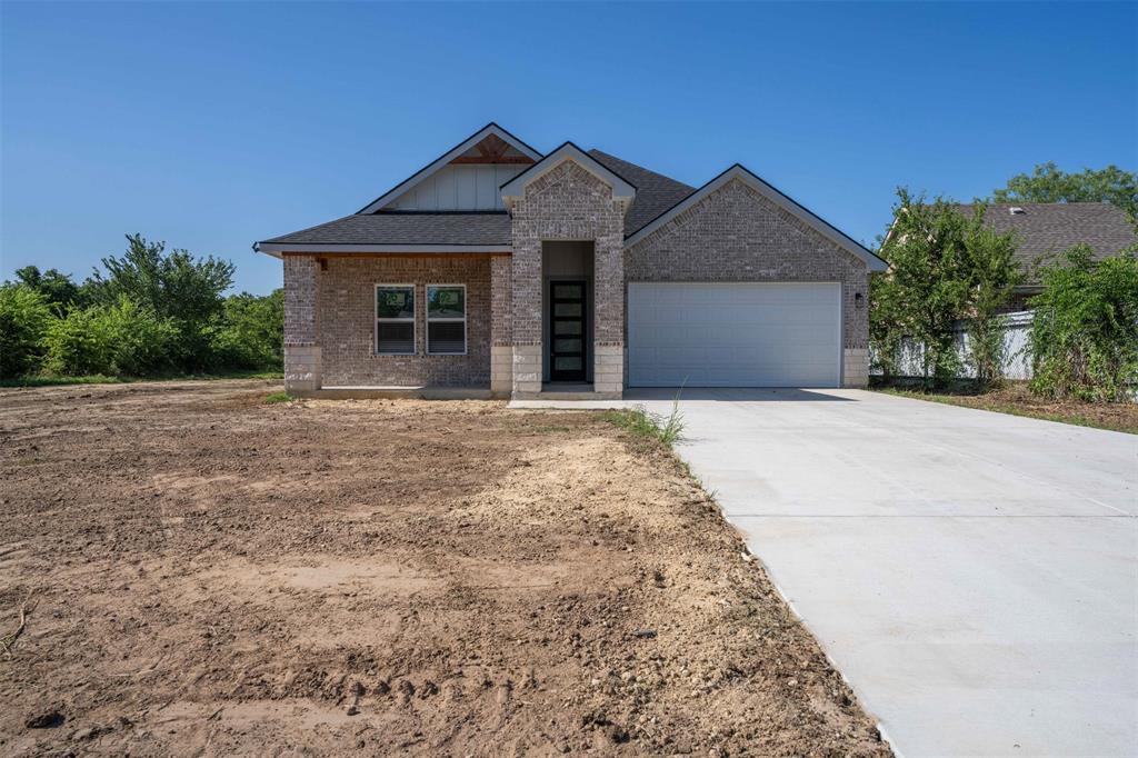 5208 Cox Street Property Photo 1