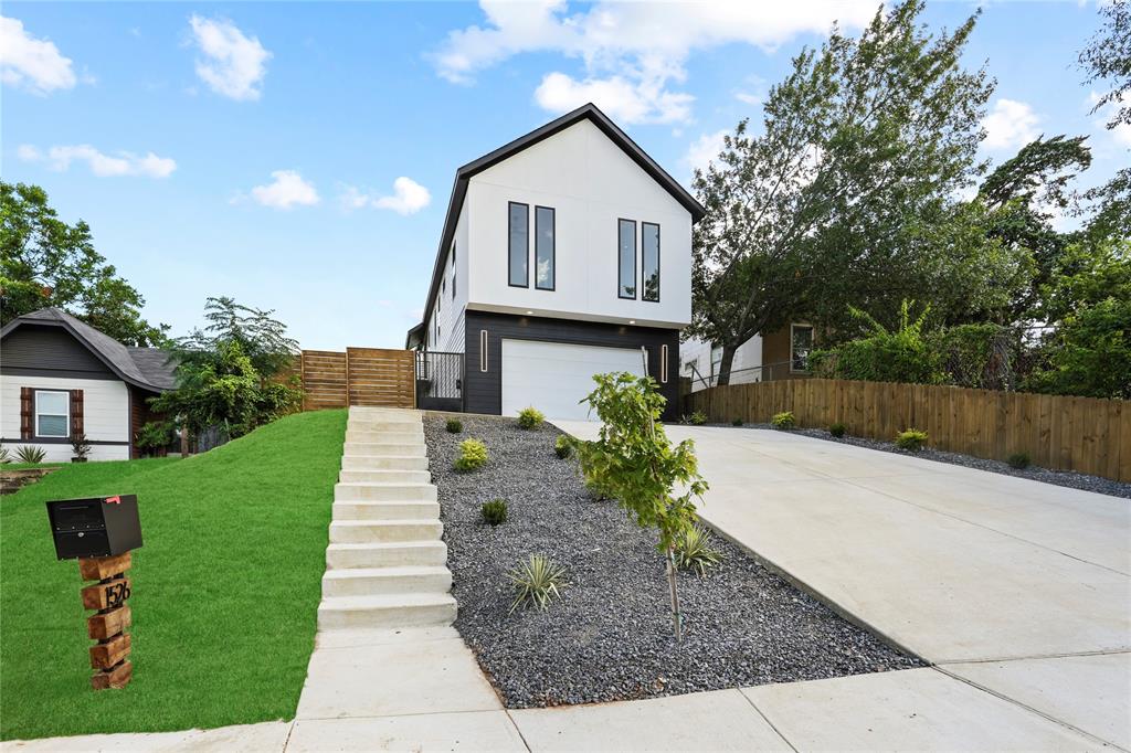 1526 Claude Street Property Photo 1