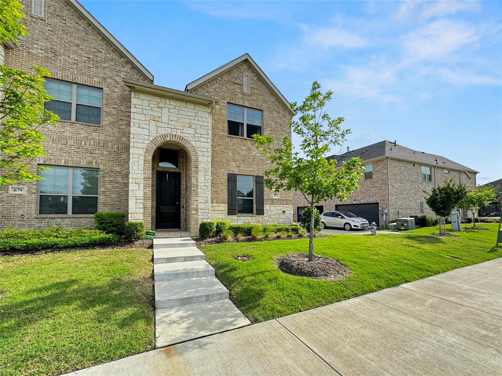 677 Watersedge Court Property Photo 1