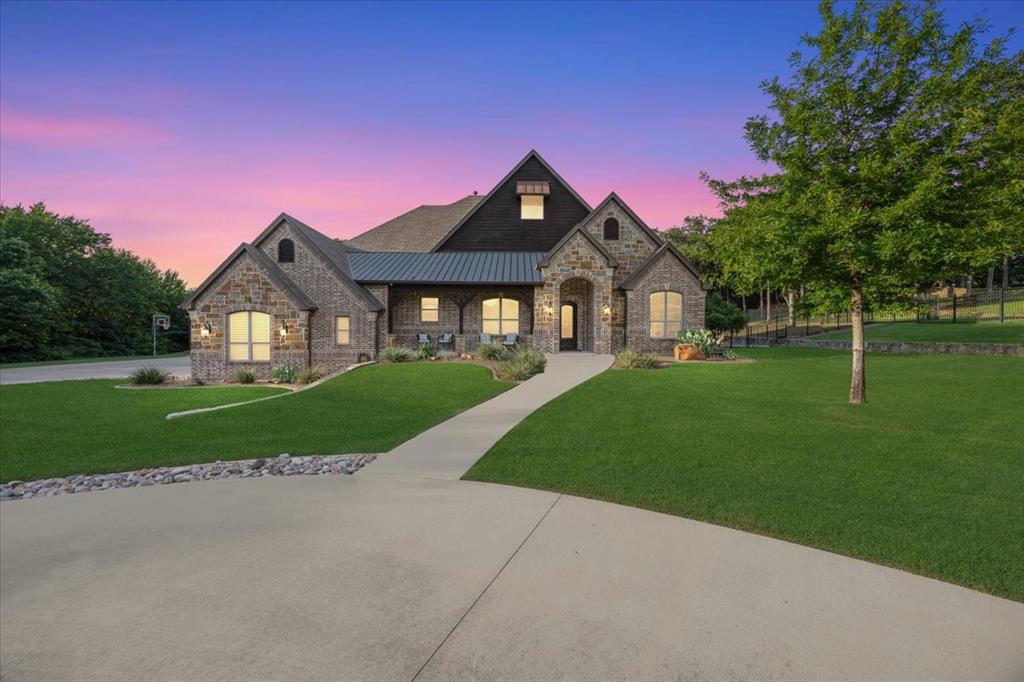 400 Regency Court Property Image