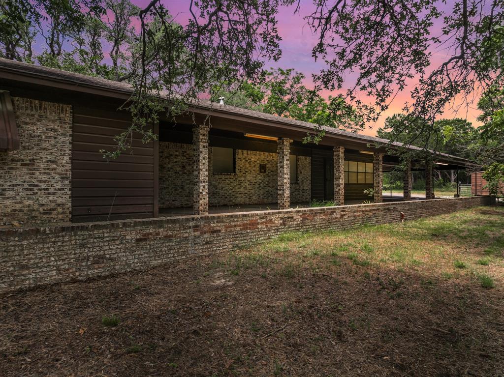 3885 Cr 107 Property Photo 1