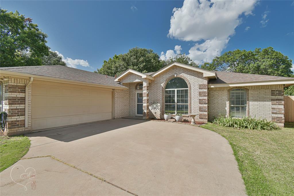 702 Lytle Shores Drive Property Photo 1