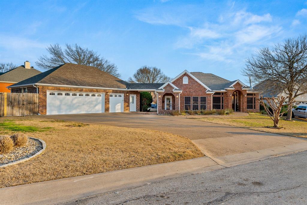1207 Hyacinth Drive Property Photo 1