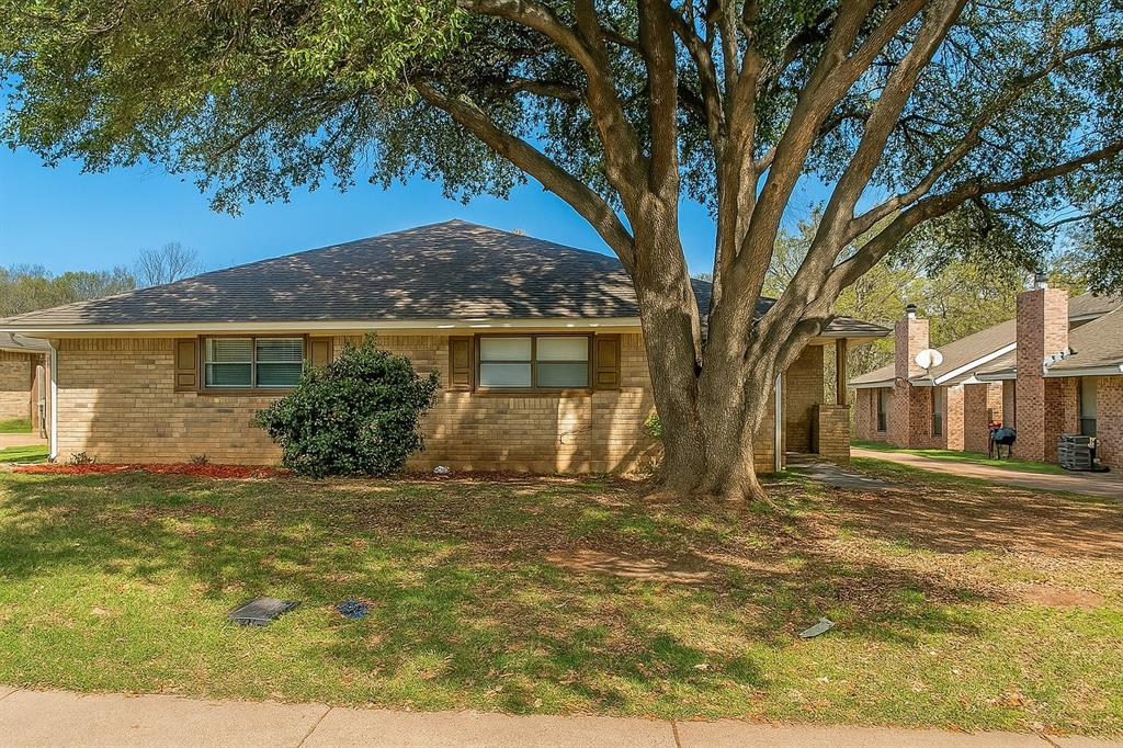 927 Bluebird Drive Property Photo 1