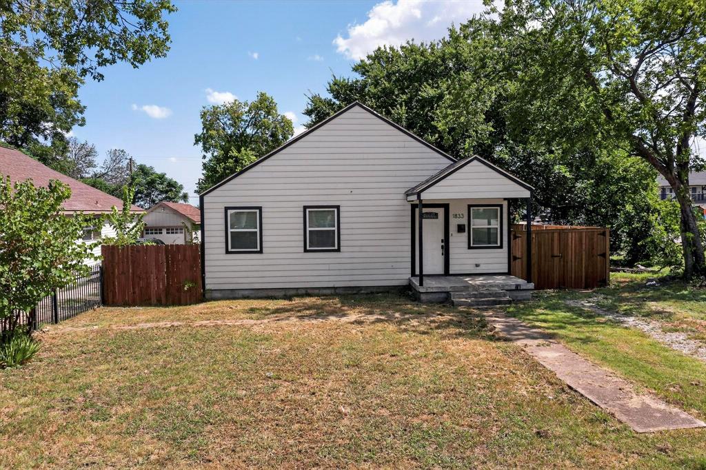 1833 Dallas Street Property Photo 1