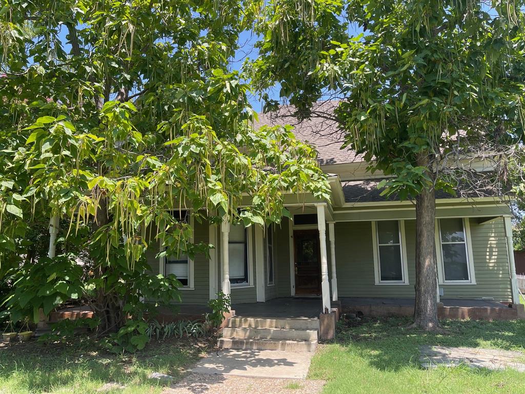207 E 6th Street Property Photo 1