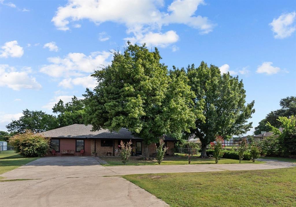 2038 Hill Top Circle Property Photo 1