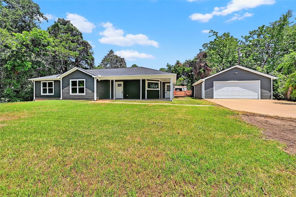 401 Graves Circle Property Photo 1