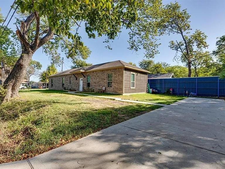 8102 Suetelle Drive Property Photo 1