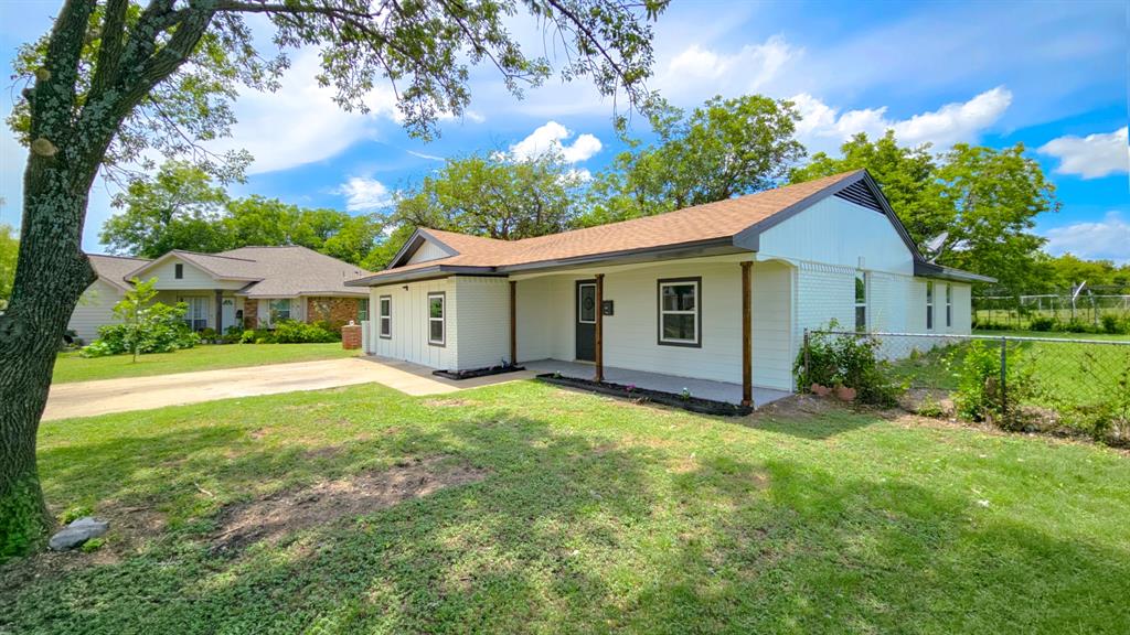 1941 Houghton Road Property Photo 1