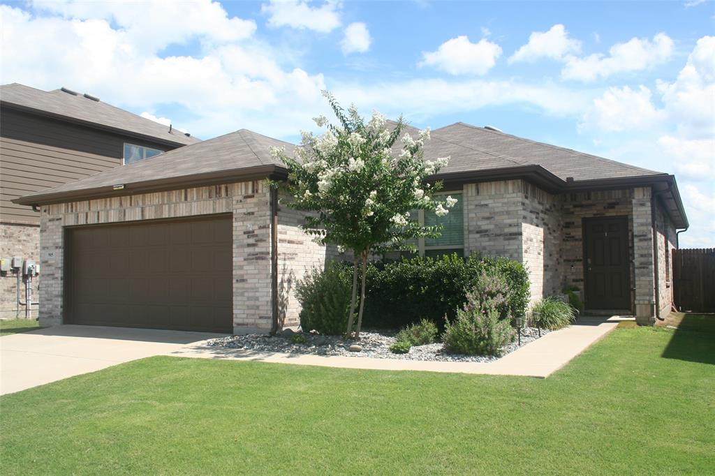 905 Ravenwood Lane Property Photo 1