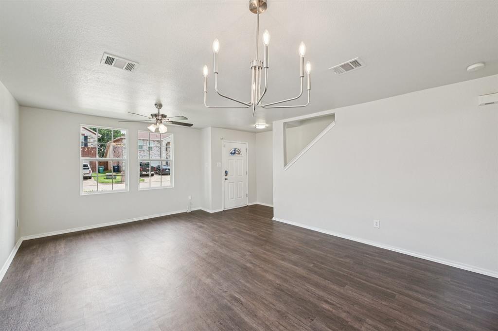 2825 Desert Drive Property Photo 14