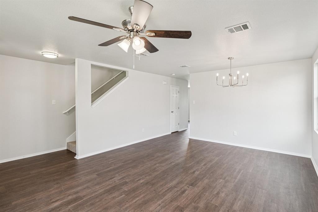 2825 Desert Drive Property Photo 16