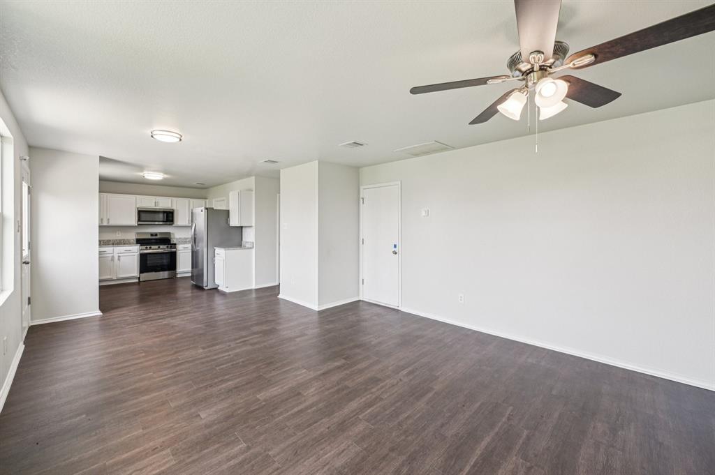 2825 Desert Drive Property Photo 18