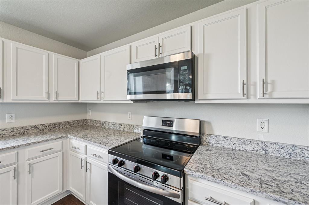 2825 Desert Drive Property Photo 21