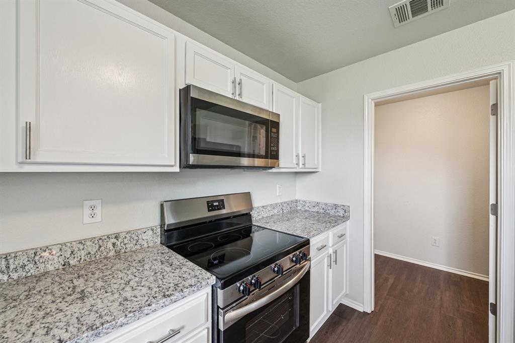 2825 Desert Drive Property Photo 22