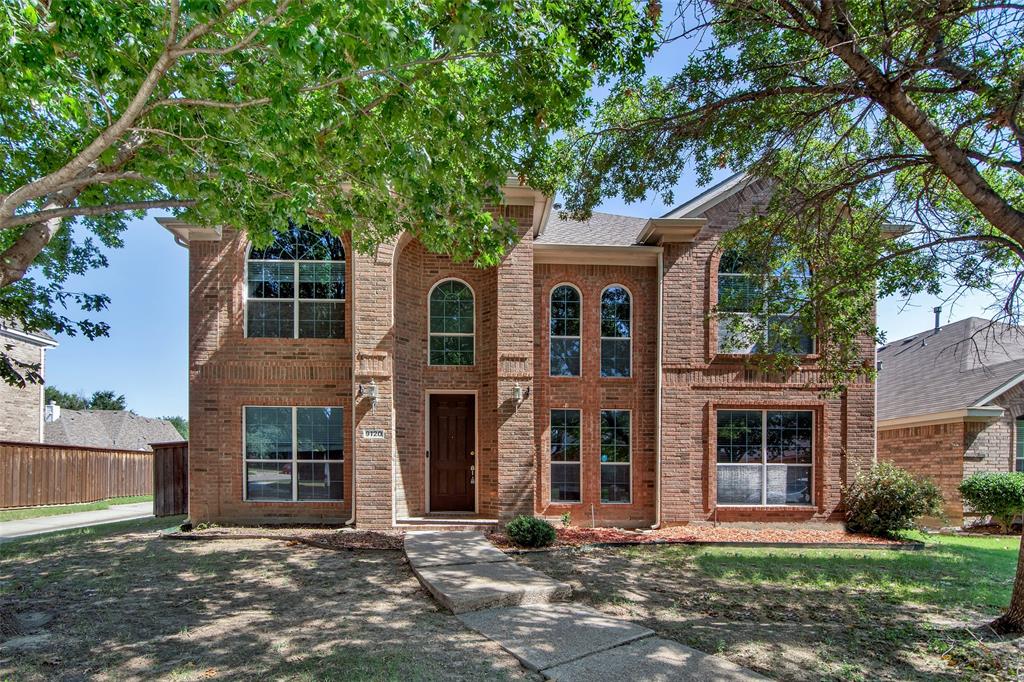 9120 Regal Oaks Drive Property Photo 1