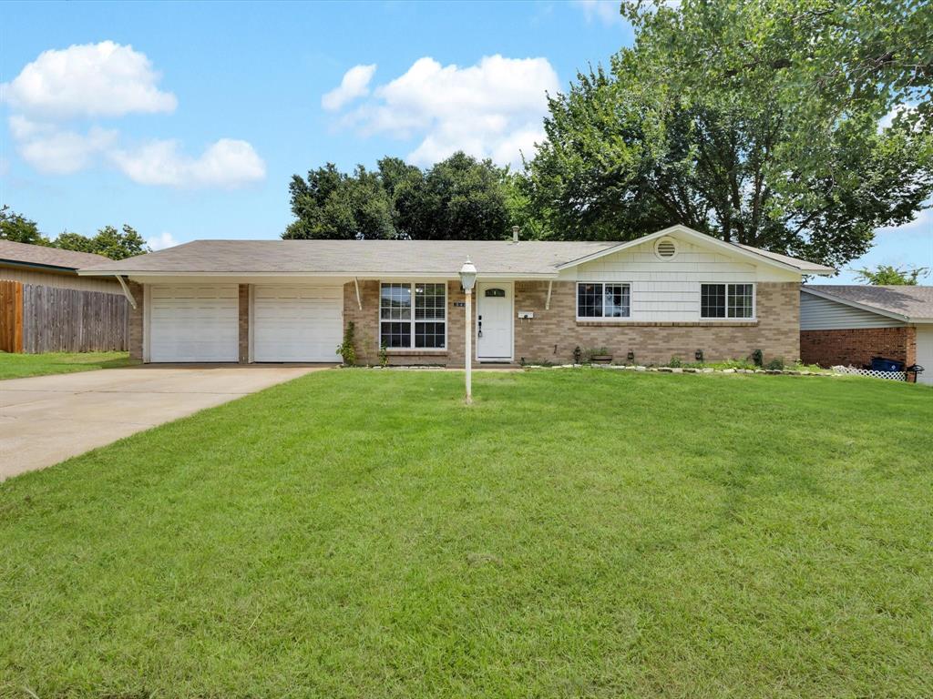 540 Nw Mound Street Property Photo 1