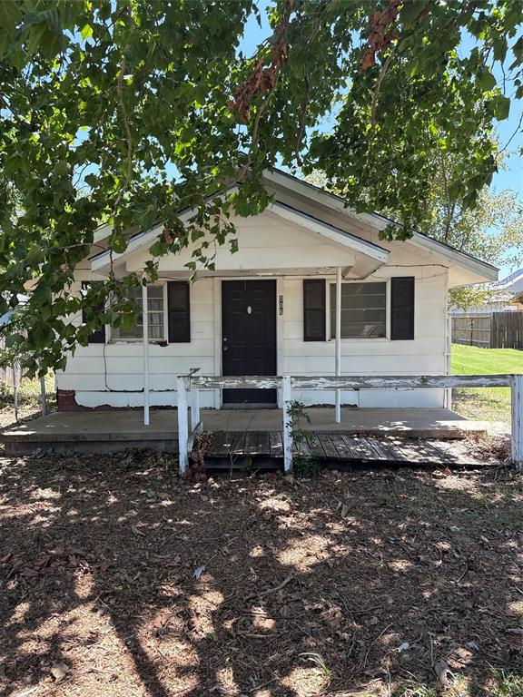 506 S Madera Street Property Photo 1