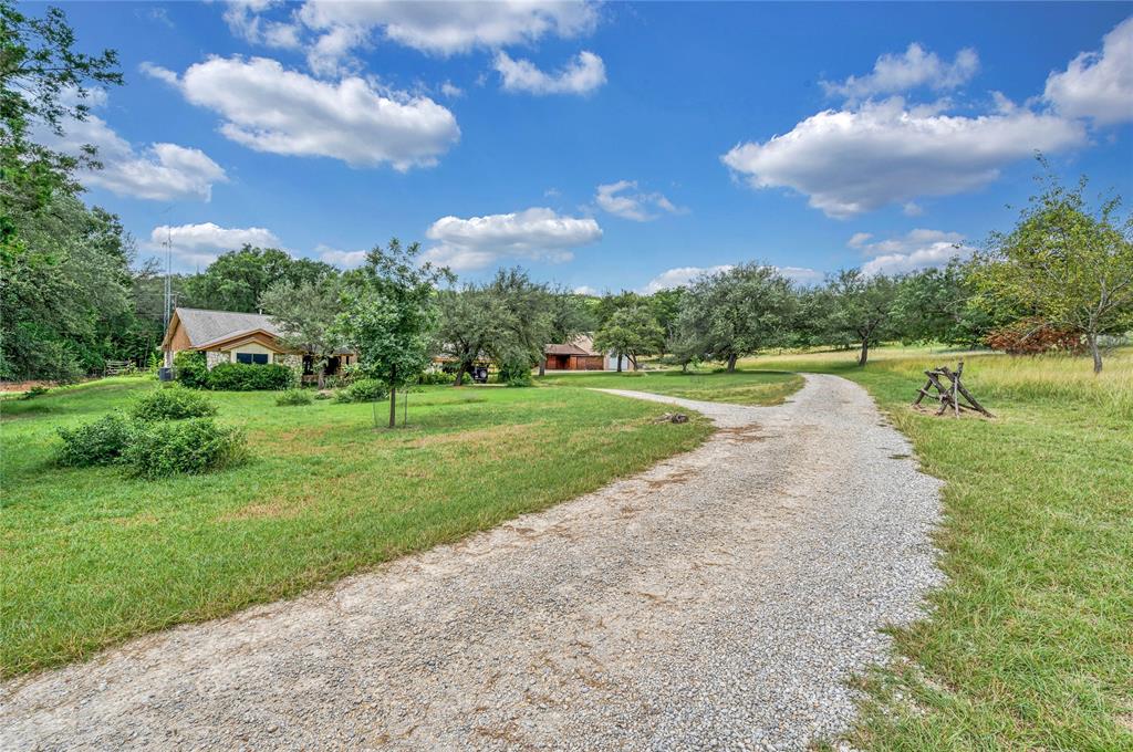 321 County Road 4275 Property Photo 1