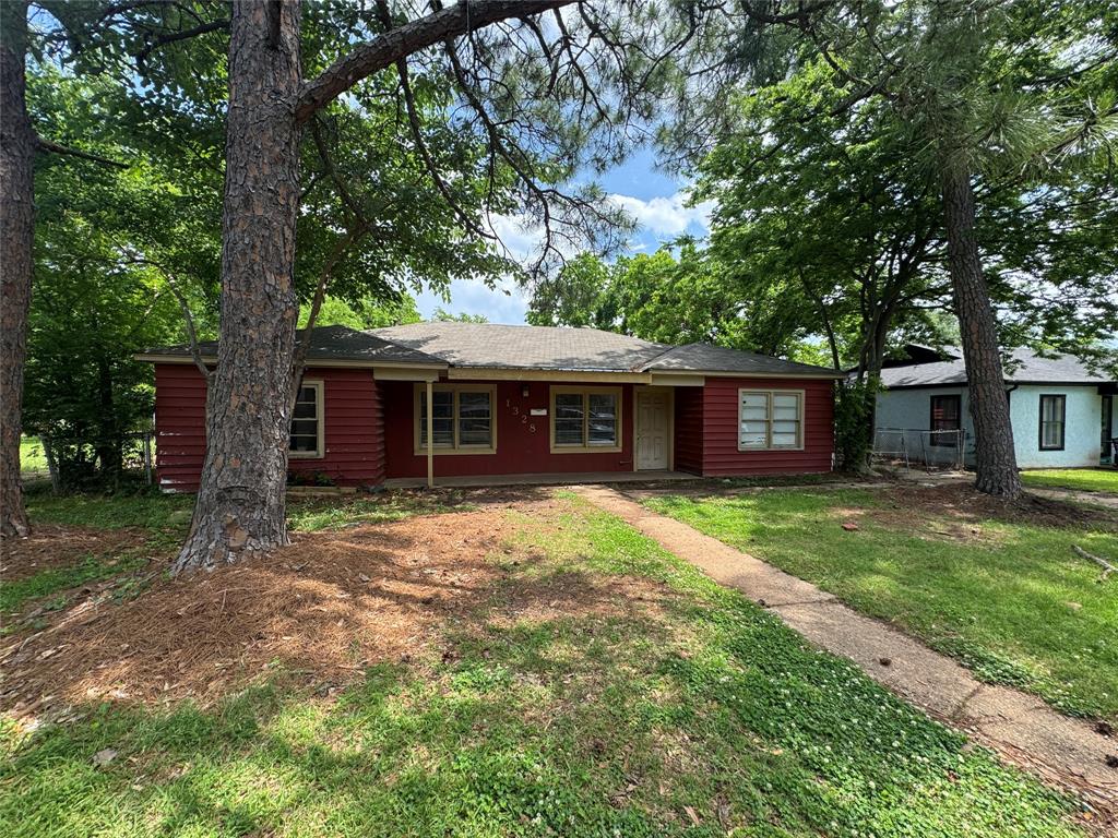1328 Shamrock Street Property Photo 1