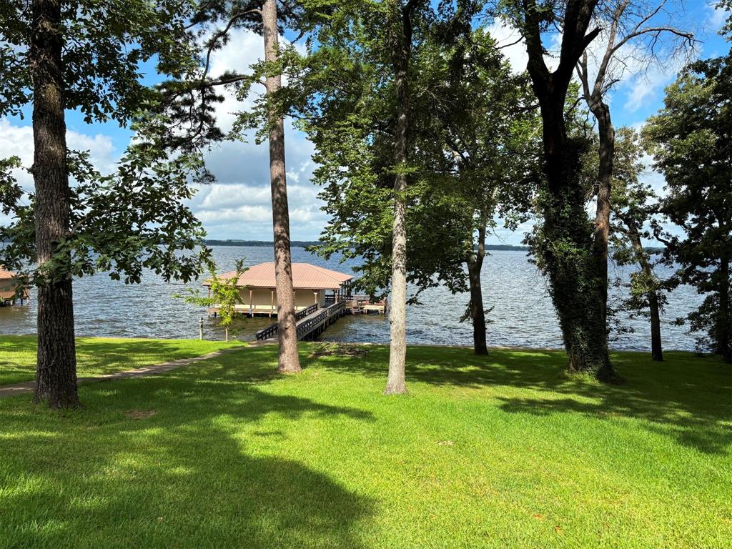 17575 Sleepy Hollow Way Property Photo 1