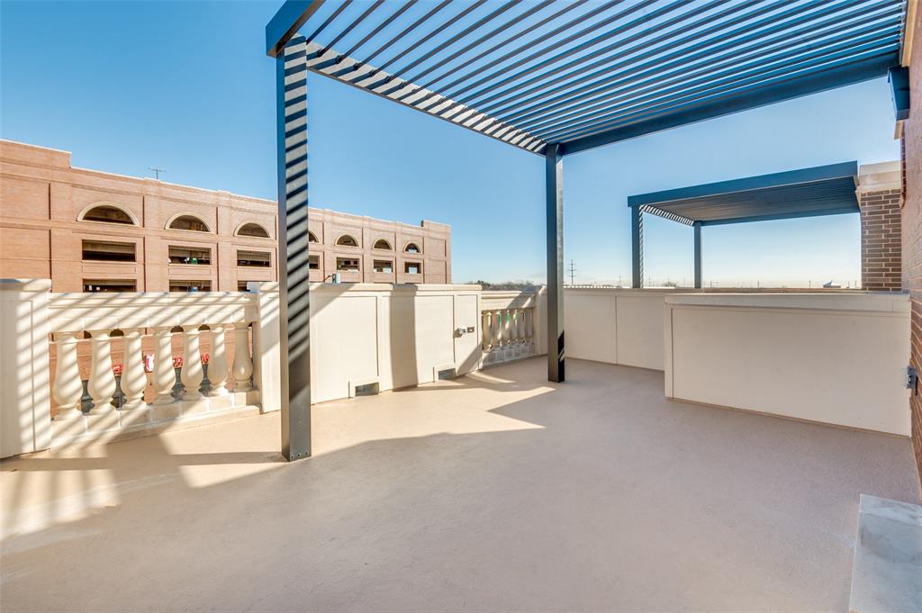 250 E Dallas Street 124 Property Photo 22