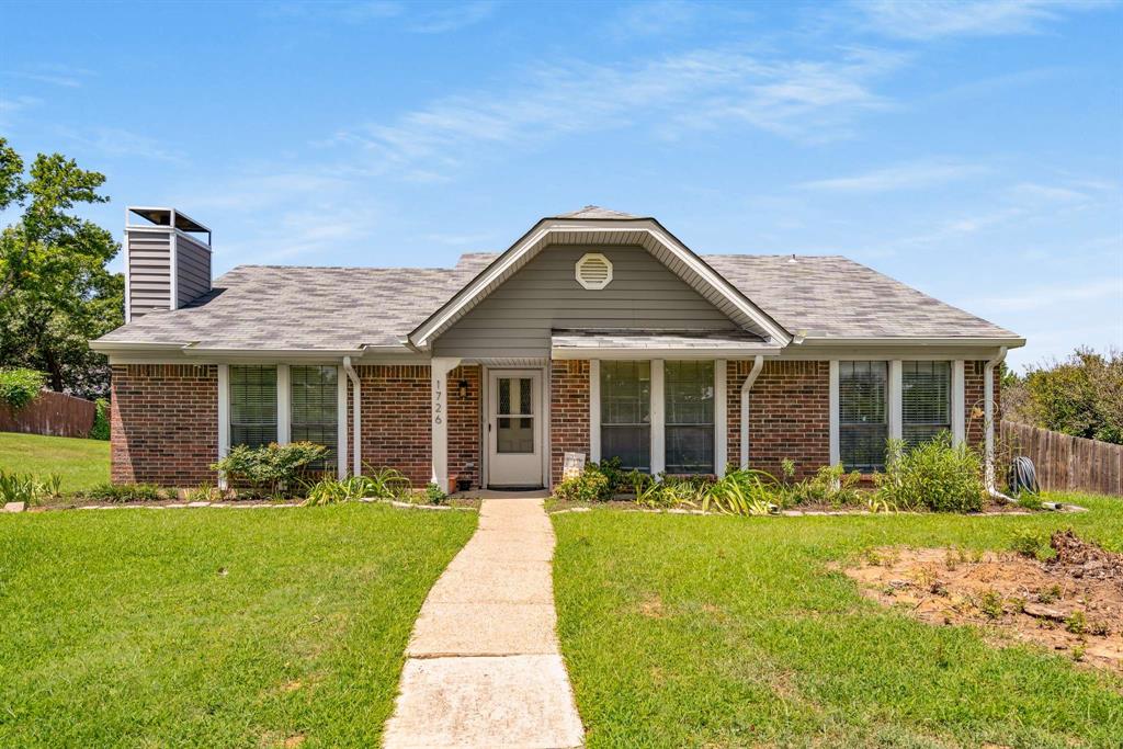 1726 Fern Court Property Photo 1