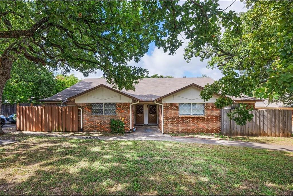 764 E Pecan Property Photo 1