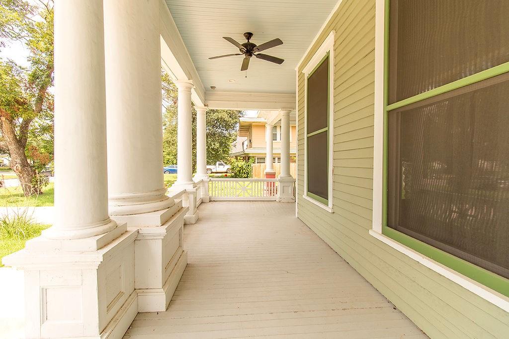 2420 Colcord Avenue Property Photo 7