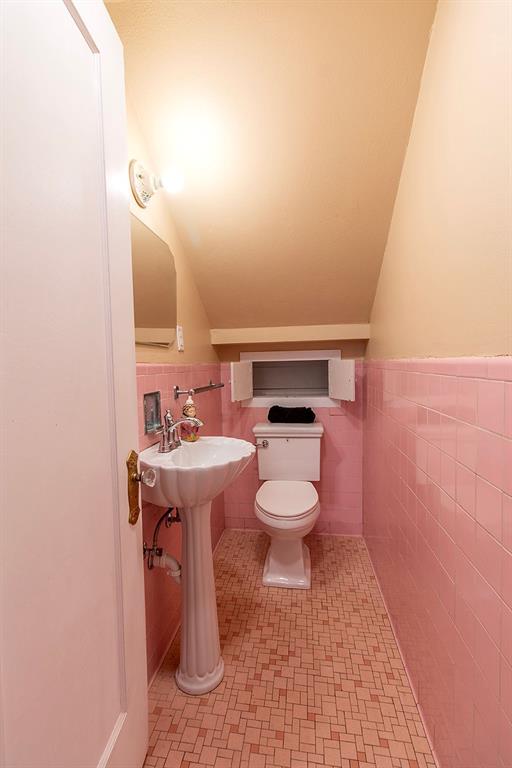 2420 Colcord Avenue Property Photo 22