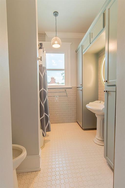 2420 Colcord Avenue Property Photo 26