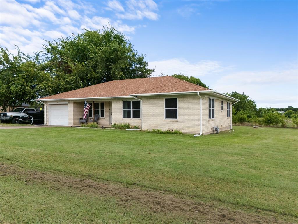 107 Southmayd Road Property Photo 1