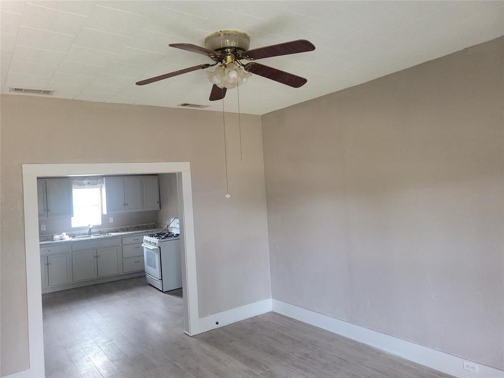 1009 W Mesquite Street Property Photo 4
