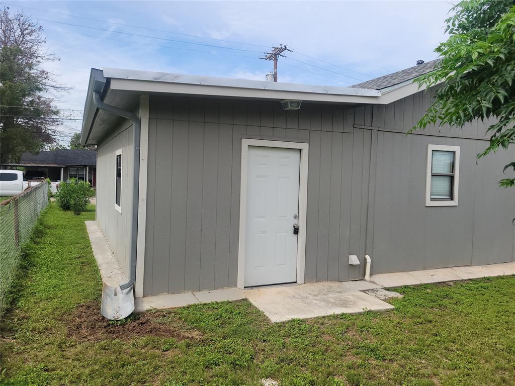 1009 W Mesquite Street Property Photo 9