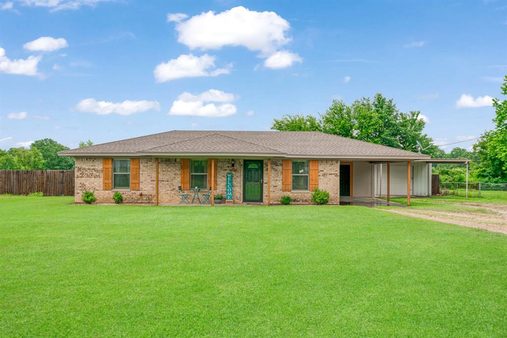 698 County Road 43900 Property Photo 1
